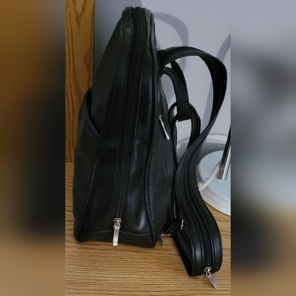 Castello itialy black soft leather mini backpack/sling - Picture 2 of 6